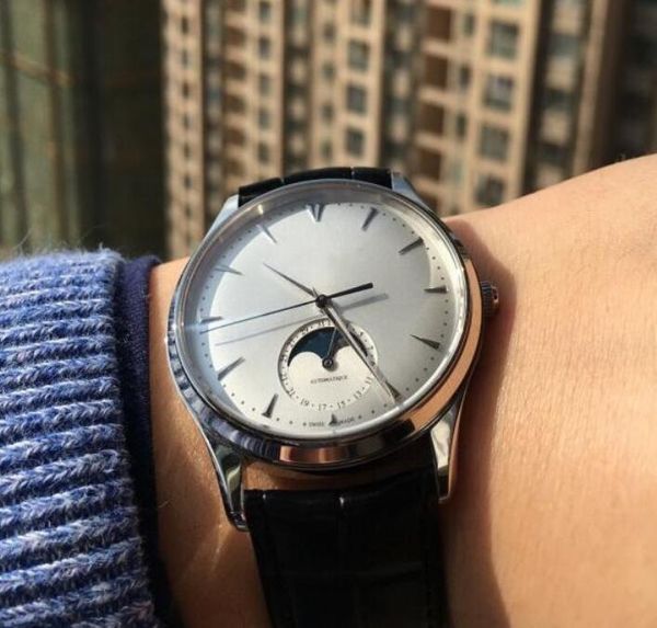 Bu ine ma ter ilver tainle teel dial leather men moon pha e date ultra thin cla ic luxury 1368420 watch 
Bu ine ma ter ilver tainle teel dial leather men moon pha e date ultra thin cla ic luxury 1368420 watch