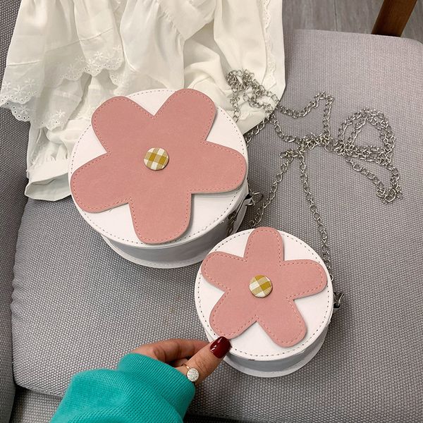summer small bag foreign female bag 2020 new fashion net red messenger wild shoulder small round
summer small bag foreign female bag 2020 new fashion net red messenger wild shoulder small round