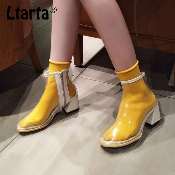 ltarta 2019 autumn women clear rain boots mid heels boots zip transparent leisure shoes with different color sock zl-3348-1, Black
ltarta 2019 autumn women clear rain boots mid heels boots zip transparent leisure shoes with different color sock zl-3348-1, Black