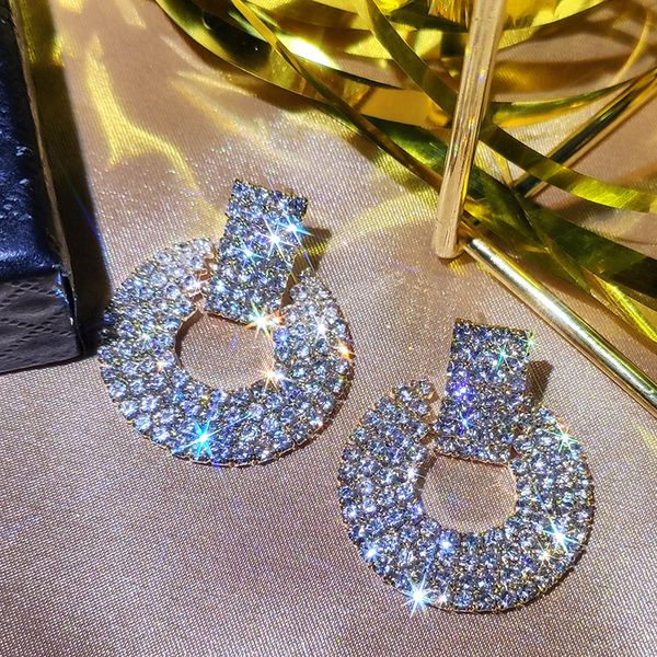 jjfoucs 2020 simple shining crystal drop earring full rhinestone gold silver color round earring female geometric jewelry
jjfoucs 2020 simple shining crystal drop earring full rhinestone gold silver color round earring female geometric jewelry