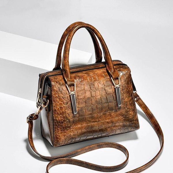 2020 new ladies leather bag fashion retro pu handbag korean wild shoulder messenger bag
2020 new ladies leather bag fashion retro pu handbag korean wild shoulder messenger bag