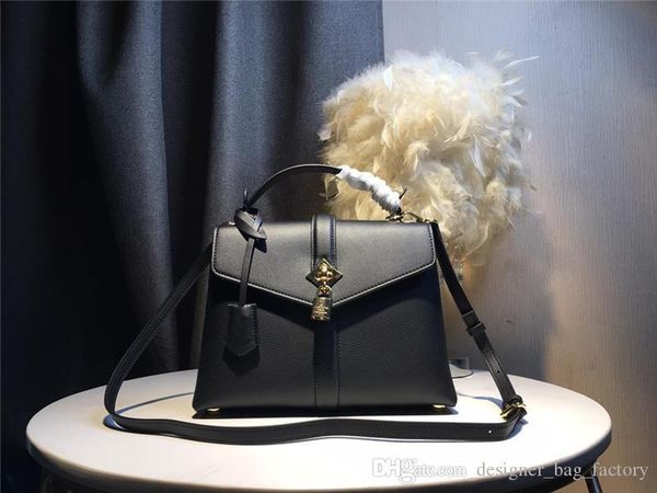 women designer handbags genuine cowhide leather luxury crossbody messenger shoulder bag classical style 2019 fashion purses tote clutch bags
women designer handbags genuine cowhide leather luxury crossbody messenger shoulder bag classical style 2019 fashion purses tote clutch bags