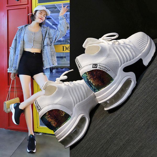 women's flying woven shoes women's sports shoes new fashionable breathable sports wild air cushions
women's flying woven shoes women's sports shoes new fashionable breathable sports wild air cushions