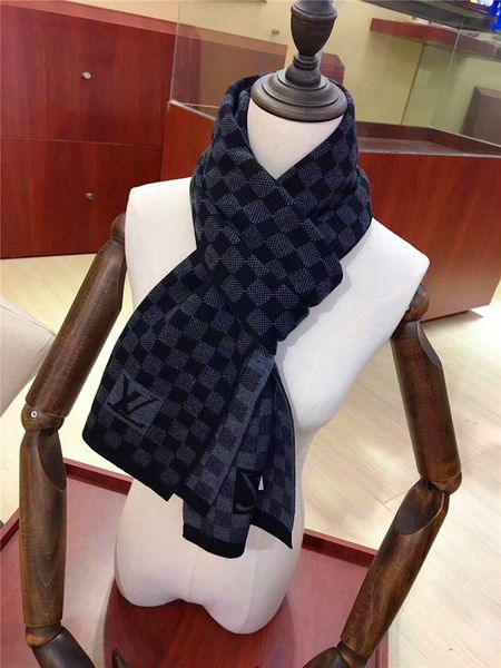 фирменные мужчины зима теплого petit damier шарф мода джентльмены письмо патч plaid knit wool soft текстура шаль, Blue;gray
фирменные мужчины зима теплого petit damier шарф мода джентльмены письмо патч plaid knit wool soft текстура шаль, Blue;gray