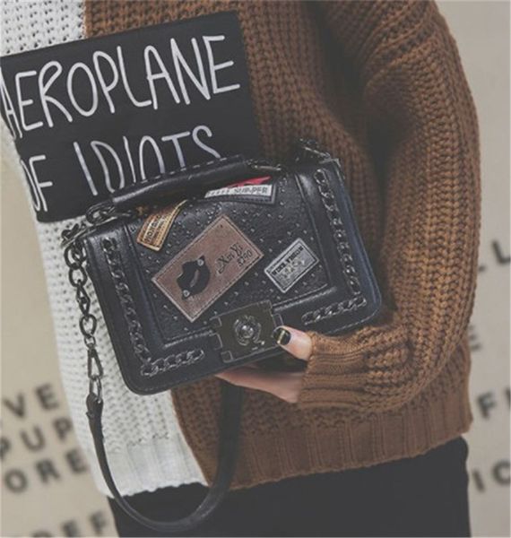 designer luxury shoulder bag designer handbag slant span bag retro badge chain bag small square female hand-held hiah quality fashion 3
designer luxury shoulder bag designer handbag slant span bag retro badge chain bag small square female hand-held hiah quality fashion 3