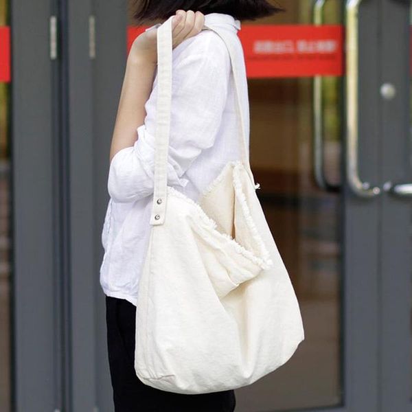 2020 new simple fashion large capacity literary canvas bag simple wild shoulder bag handbag
2020 new simple fashion large capacity literary canvas bag simple wild shoulder bag handbag