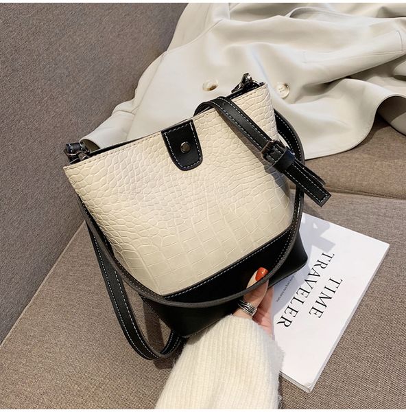 2020 drawstring small bags women designer hand bags messenger women shoulder cross body bags weilai/12
2020 drawstring small bags women designer hand bags messenger women shoulder cross body bags weilai/12