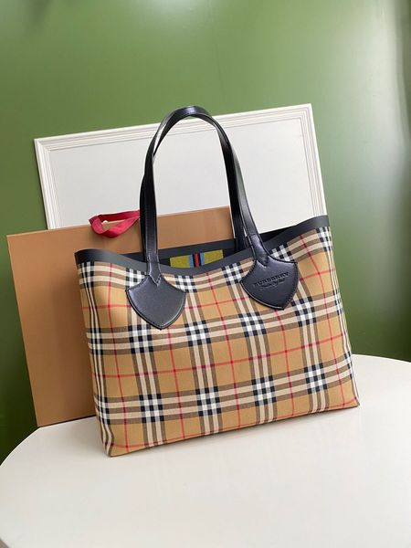 classic lady's handbag 7a high-end custom quality handbag fashion trend business casual style handbag shopping bag beach bag
classic lady's handbag 7a high-end custom quality handbag fashion trend business casual style handbag shopping bag beach bag