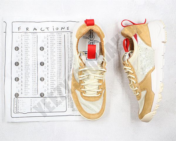 2020 spaceman craft mars yard 2.0 running shoes for men women running shoes mens trainer fashion sports sneakers aa2261-100 size 38.5-46
2020 spaceman craft mars yard 2.0 running shoes for men women running shoes mens trainer fashion sports sneakers aa2261-100 size 38.5-46