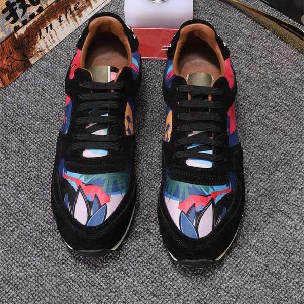 design of static sports shoes for men by designer of brand sports shoes and leisure shoes, Black
design of static sports shoes for men by designer of brand sports shoes and leisure shoes, Black