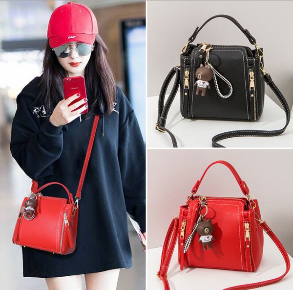 wholesales 2019 spring and summer new korean version of the wild fashion oblique shoulder across the mini bucket bag portable
wholesales 2019 spring and summer new korean version of the wild fashion oblique shoulder across the mini bucket bag portable