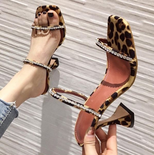 2020 new fashion rhinestone women slippers high heels square head open toed flock strange style party feminina shoes mules, Black
2020 new fashion rhinestone women slippers high heels square head open toed flock strange style party feminina shoes mules, Black