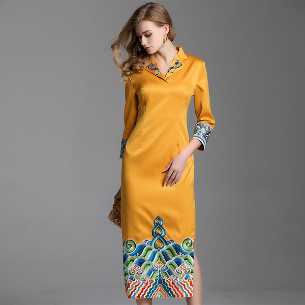2020 vintage long sleeve party embroidery v neck qipao dresses for women embroidery cheongsam traditional chinese vintage dress, Red
2020 vintage long sleeve party embroidery v neck qipao dresses for women embroidery cheongsam traditional chinese vintage dress, Red