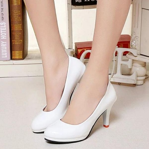 women high heels red bottoms pumps high heels black nude pointed toes round red bottom work shoes black and white dress wedding shoes 35-42
women high heels red bottoms pumps high heels black nude pointed toes round red bottom work shoes black and white dress wedding shoes 35-42