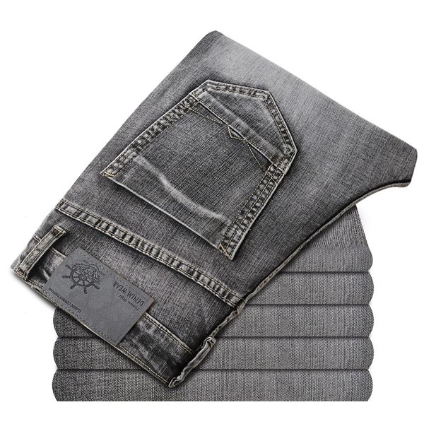 2020 spring new men's vintage blue stretch jeans business casual regular fit denim pants male brand trousers
2020 spring new men's vintage blue stretch jeans business casual regular fit denim pants male brand trousers