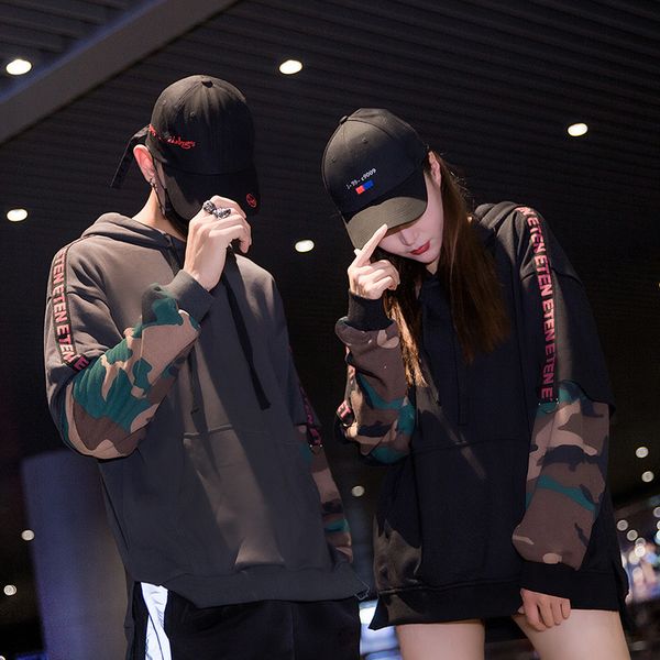 japanese style vintage stitching panelled color fake two-piece street hip hop sweatshirt camouflage hooded long-sleeved top, Black
japanese style vintage stitching panelled color fake two-piece street hip hop sweatshirt camouflage hooded long-sleeved top, Black