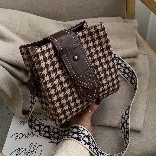 lattice bucket 2020chic малый ck женщина пакет западного типа single плеча текстуры косой satchel мобильный телефон пакет сумка luxury bag
lattice bucket 2020chic малый ck женщина пакет западного типа single плеча текстуры косой satchel мобильный телефон пакет сумка luxury bag