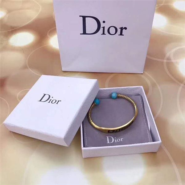 бренд мода серебро / позолоченное сердце кулон женщины браслет браслет stainess сталь ot пряжка для партии ювелирных изделий аксессуар, Golden;silver
бренд мода серебро / позолоченное сердце кулон женщины браслет браслет stainess сталь ot пряжка для партии ювелирных изделий аксессуар, Golden;silver