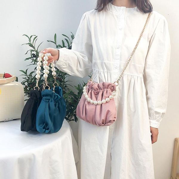 satin pleated shoulder bag women classic texture creative design chic pearl handle totes messenger small handbags
satin pleated shoulder bag women classic texture creative design chic pearl handle totes messenger small handbags