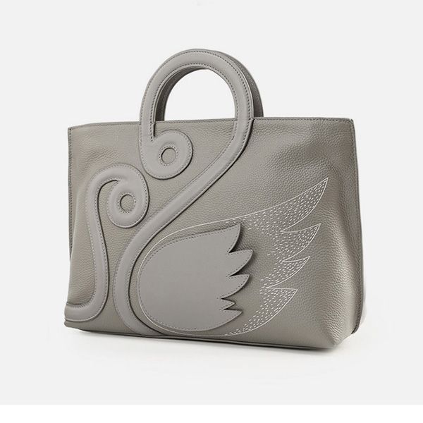 the factory wholesale 2019 women's retro style quilted leather twill fashion men's handbag letter clutch bags
the factory wholesale 2019 women's retro style quilted leather twill fashion men's handbag letter clutch bags