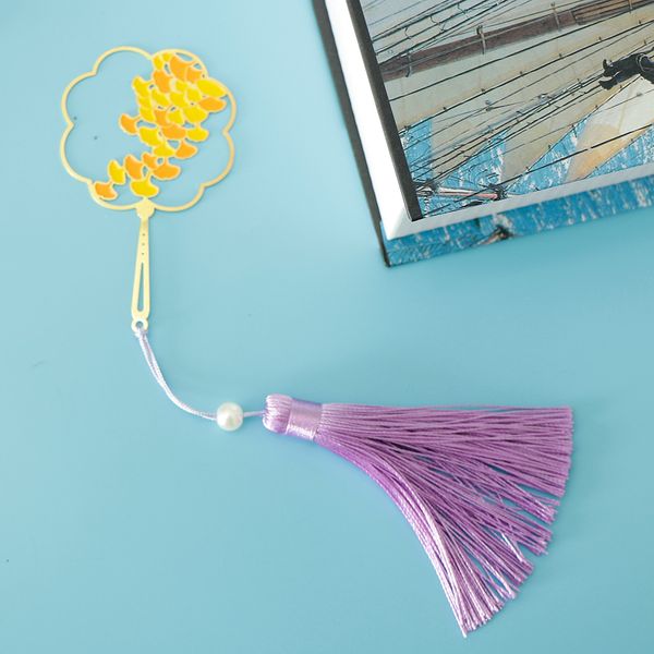 antique gold carved apricot leaf bookmark with tassel book lovers gift
antique gold carved apricot leaf bookmark with tassel book lovers gift