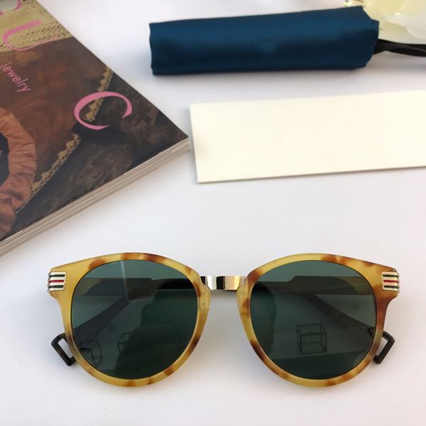 0586 sunglasses for women men designer popular fashion 0586s summer square style uv protection lens come with case, White;black
0586 sunglasses for women men designer popular fashion 0586s summer square style uv protection lens come with case, White;black