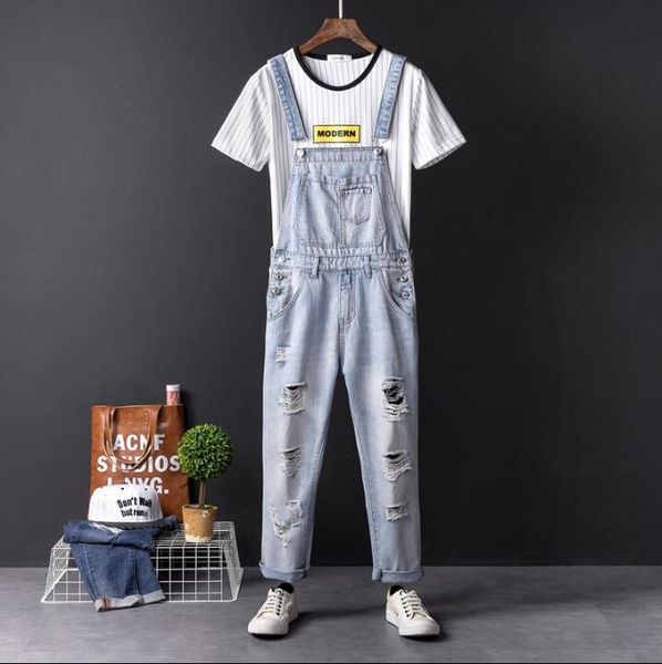 2019 men clothing japanese retro light hole denim pants men's slim feet jeans hip hop fashion tooling susperdens pants, Blue
2019 men clothing japanese retro light hole denim pants men's slim feet jeans hip hop fashion tooling susperdens pants, Blue