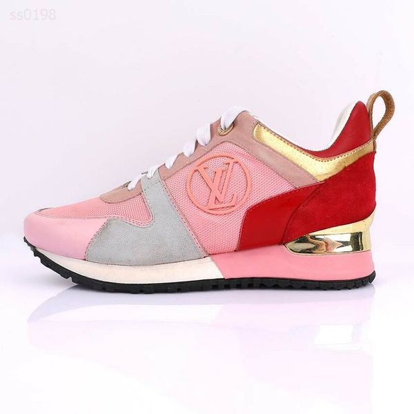 luxury sports shoes man woman casual shoes retro leisure race runner shoes outdoors trainers with box size 35-46, Black
luxury sports shoes man woman casual shoes retro leisure race runner shoes outdoors trainers with box size 35-46, Black