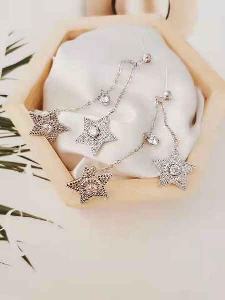 fashion-sells the zircon star ear clip directly, the temperament is full of individual earrings., Silver
fashion-sells the zircon star ear clip directly, the temperament is full of individual earrings., Silver