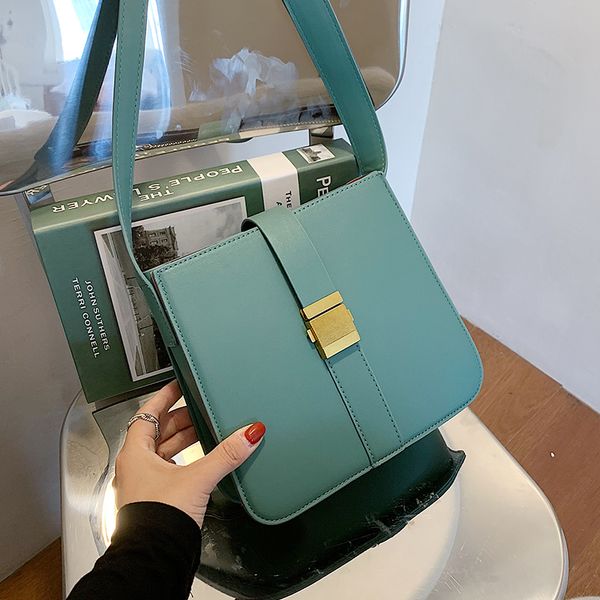 high-grade square solid color shoulder bag 2020 new fashion women's designer texture all-match shoulder messenger bag
high-grade square solid color shoulder bag 2020 new fashion women's designer texture all-match shoulder messenger bag