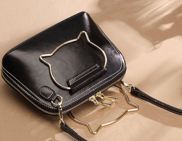 2020 woman's handbag fashion woman bag leather handbags shoulder bag crossbody bags for ladies messenger handbags wallets dorp ship #99
2020 woman's handbag fashion woman bag leather handbags shoulder bag crossbody bags for ladies messenger handbags wallets dorp ship #99