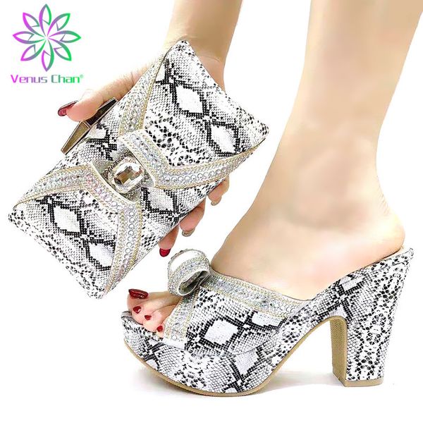2020 new arrivasl italian design italian women shoes and bag set in silver color pointed toe sandals for garden party, Black
2020 new arrivasl italian design italian women shoes and bag set in silver color pointed toe sandals for garden party, Black