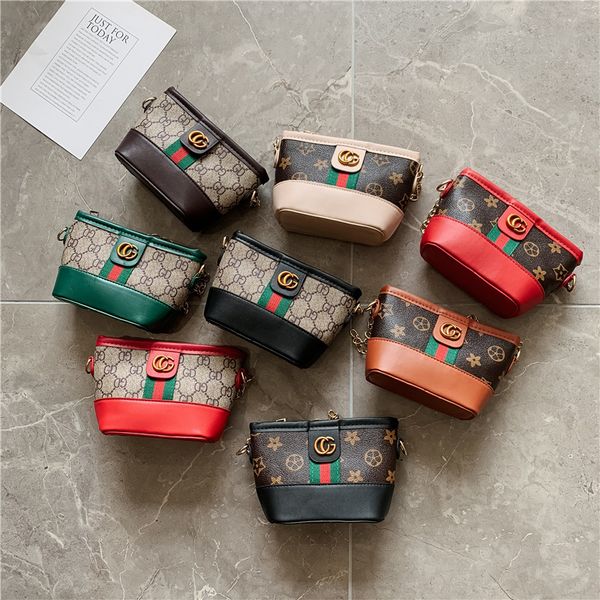 Новая Korean Kids Designer сумка Девочка Мини-принцесса Кошельки Дети Мода Письмо заплатка цепи плечо сумка Дети конфета сумка
Новая Korean Kids Designer сумка Девочка Мини-принцесса Кошельки Дети Мода Письмо заплатка цепи плечо сумка Дети конфета сумка