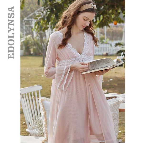 robe set two pieces spaghetti strap deep white cotton sleepwear lace bathrobe set luxury nightgown long negligee t712, Black;red
robe set two pieces spaghetti strap deep white cotton sleepwear lace bathrobe set luxury nightgown long negligee t712, Black;red