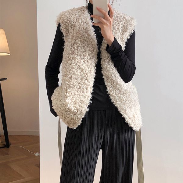 hlhpyhb autumn woman fluffy lamb wool vest coat lovely teddy fur tanks vest warm plush outwear lacing belt waist waistcoat, Black;white
hlhpyhb autumn woman fluffy lamb wool vest coat lovely teddy fur tanks vest warm plush outwear lacing belt waist waistcoat, Black;white