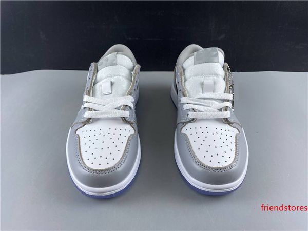 with 2020 mens basketball shoes sneakers 1s low d grey white brand designer sports shoes trainers us7-13
with 2020 mens basketball shoes sneakers 1s low d grey white brand designer sports shoes trainers us7-13