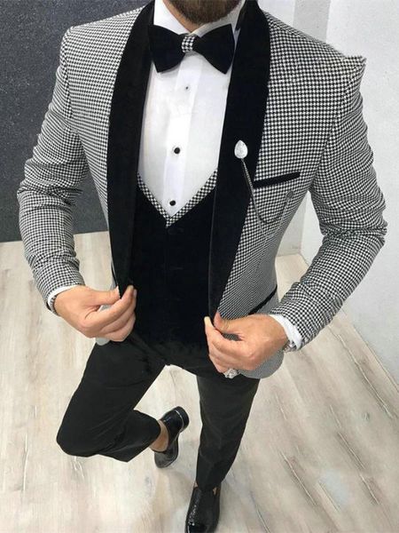 handsome groomsmen shawl lapel groom tuxedos mens wedding dress man jacket blazer prom dinner (jacket+pants+tie+vest) a203, White;black
handsome groomsmen shawl lapel groom tuxedos mens wedding dress man jacket blazer prom dinner (jacket+pants+tie+vest) a203, White;black