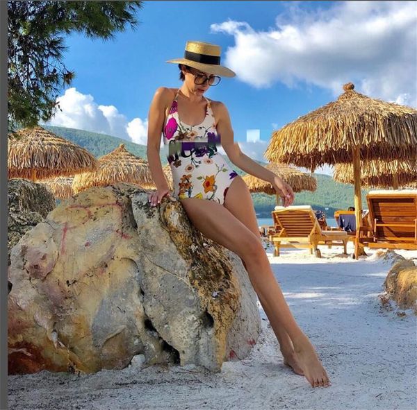 ggsummer's design bikini fashion brand beach swimsuit for women's classic letter swimsuit bandages two-piece swimsuit, White;black
ggsummer's design bikini fashion brand beach swimsuit for women's classic letter swimsuit bandages two-piece swimsuit, White;black