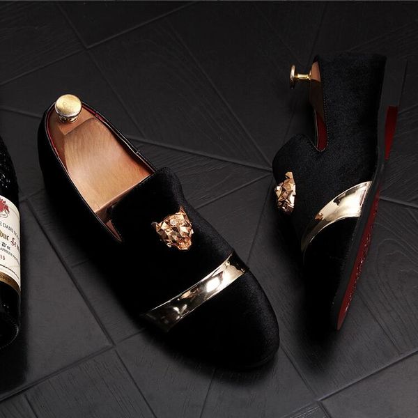 new fashion gold and metal toe men velvet dress shoes handmade british style pointed toe brogue mens dress loafers s36, Black
new fashion gold and metal toe men velvet dress shoes handmade british style pointed toe brogue mens dress loafers s36, Black