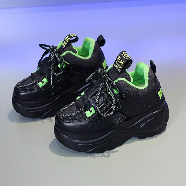 women platform sneakers lace-up winter velvet keep warm dad shoes high chunky wedge shoes thick bottom flats ladies creeper
women platform sneakers lace-up winter velvet keep warm dad shoes high chunky wedge shoes thick bottom flats ladies creeper