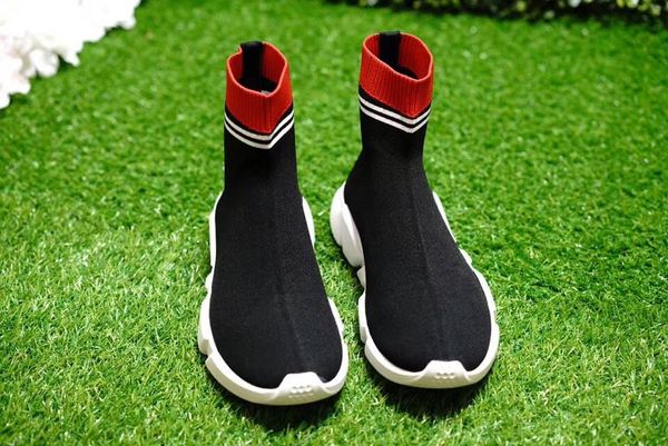 2020 new arrival fashion style men&women shoes luxury designer fly woven solid casual shoes size: man/woman35~45.
2020 new arrival fashion style men&women shoes luxury designer fly woven solid casual shoes size: man/woman35~45.