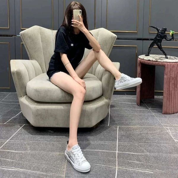 new r shoes mens luxury shoes brand fashion flats runners racer casual shoes womens and men
new r shoes mens luxury shoes brand fashion flats runners racer casual shoes womens and men