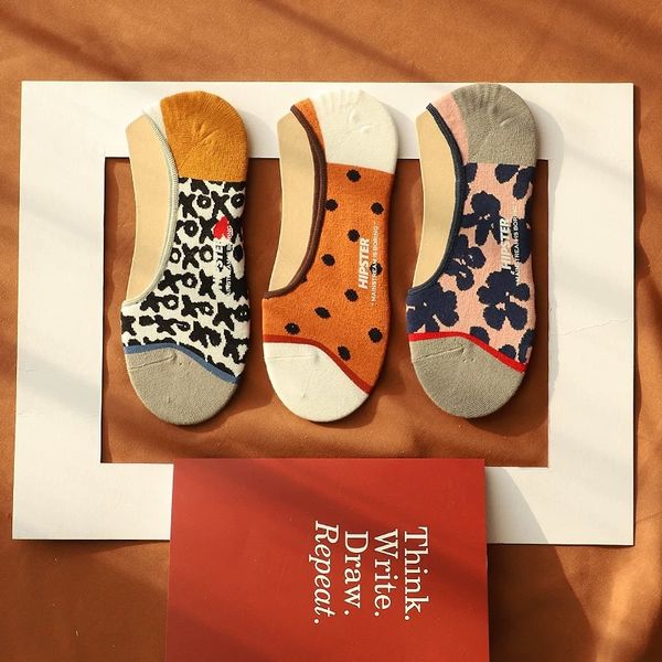 spring and summer the new original retro hue personality jacquard invisible socks slippers lovers silica gel non-slip boat socks, Black;white
spring and summer the new original retro hue personality jacquard invisible socks slippers lovers silica gel non-slip boat socks, Black;white