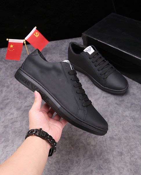 new casual men's shoes fashion trend leather sneakers popular high end wear-resisting brand leather shoes four seasons versatile si, Blue;gray
new casual men's shoes fashion trend leather sneakers popular high end wear-resisting brand leather shoes four seasons versatile si, Blue;gray