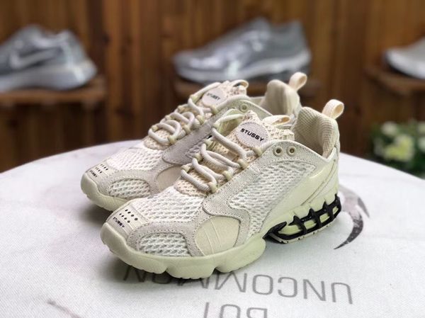 new designer) zoom spiridon cage 2 stussy series beige pure platinum cardinal track red metallic silver jogging sneakers running shoes, White;red
new designer) zoom spiridon cage 2 stussy series beige pure platinum cardinal track red metallic silver jogging sneakers running shoes, White;red