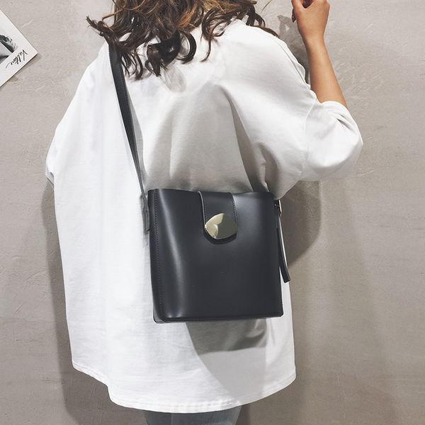 2020 fashion women bag crossbody bags for women shoulder summer bucket bag ladies korean casual black yellow bolsa pph112
2020 fashion women bag crossbody bags for women shoulder summer bucket bag ladies korean casual black yellow bolsa pph112