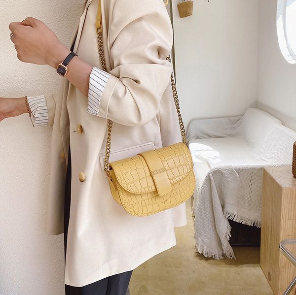 2020 new women's shoulder bag korean version of the stone pattern fashion saddle bag ladies crossbody handbag
2020 new women's shoulder bag korean version of the stone pattern fashion saddle bag ladies crossbody handbag