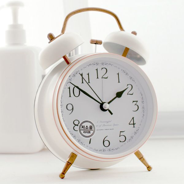 special offer circular snooze function metal alarm clock despertador retro needle classic quartz antique style with backligt
special offer circular snooze function metal alarm clock despertador retro needle classic quartz antique style with backligt