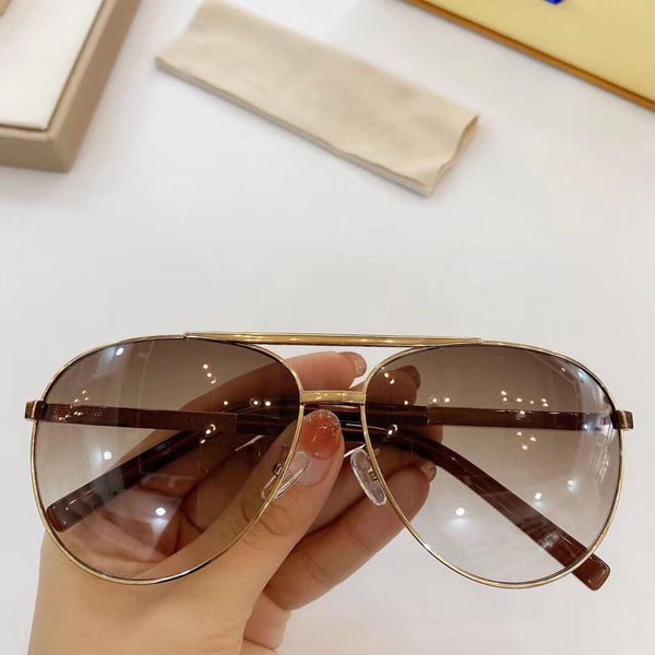 2020 authentic men attitude sunglasses gold damier lenses square metal frame vintage style outdoor design classical model 0259, White;black
2020 authentic men attitude sunglasses gold damier lenses square metal frame vintage style outdoor design classical model 0259, White;black