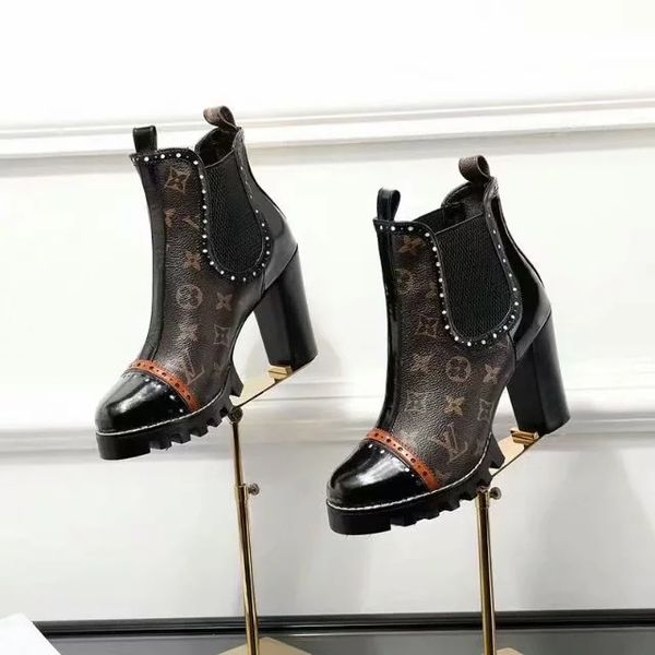2019 womens shoes genuine leather winter fashion cowboy martin boots lady boots brand with original box casual designers 35-40, Black
2019 womens shoes genuine leather winter fashion cowboy martin boots lady boots brand with original box casual designers 35-40, Black